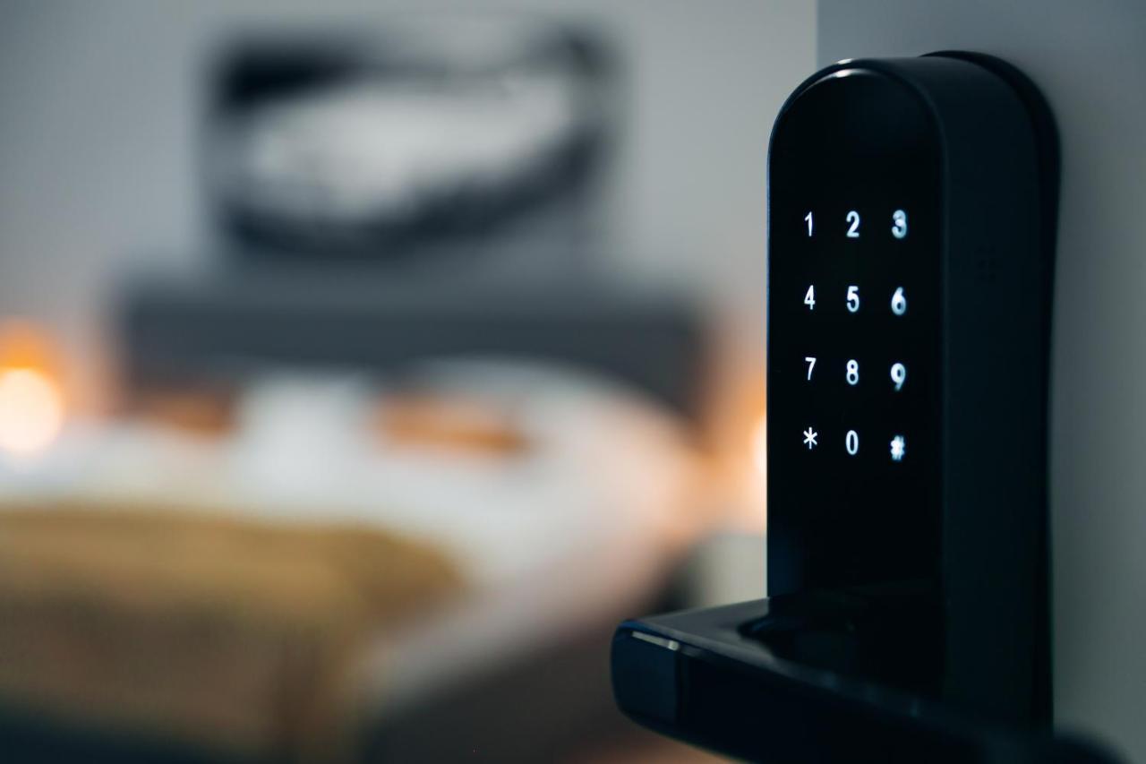 Mariahilfer Boutique Rooms - Virtual Reception & Self-Checkin Wenen Buitenkant foto