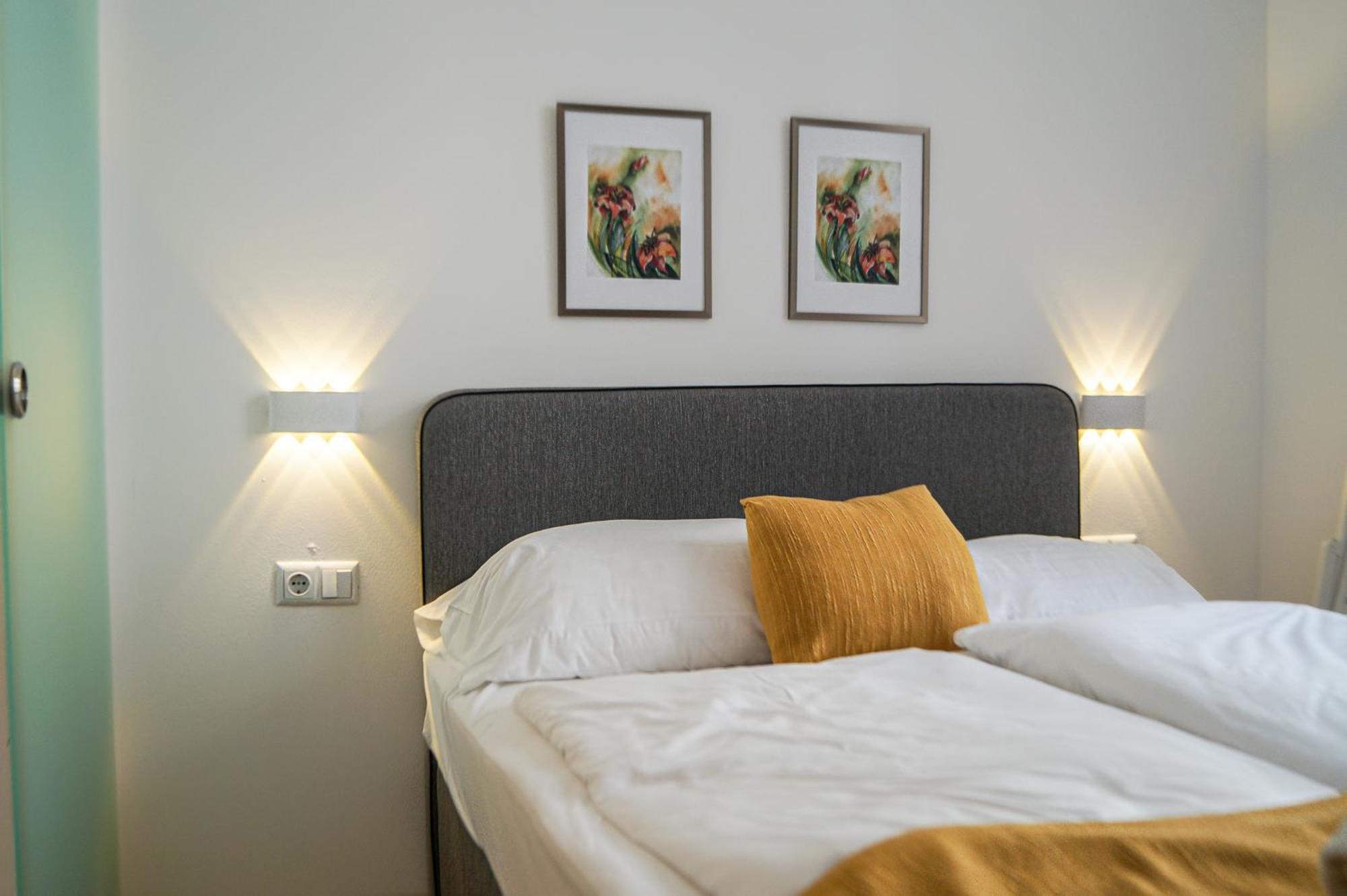 Mariahilfer Boutique Rooms - Virtual Reception & Self-Checkin Wenen Buitenkant foto