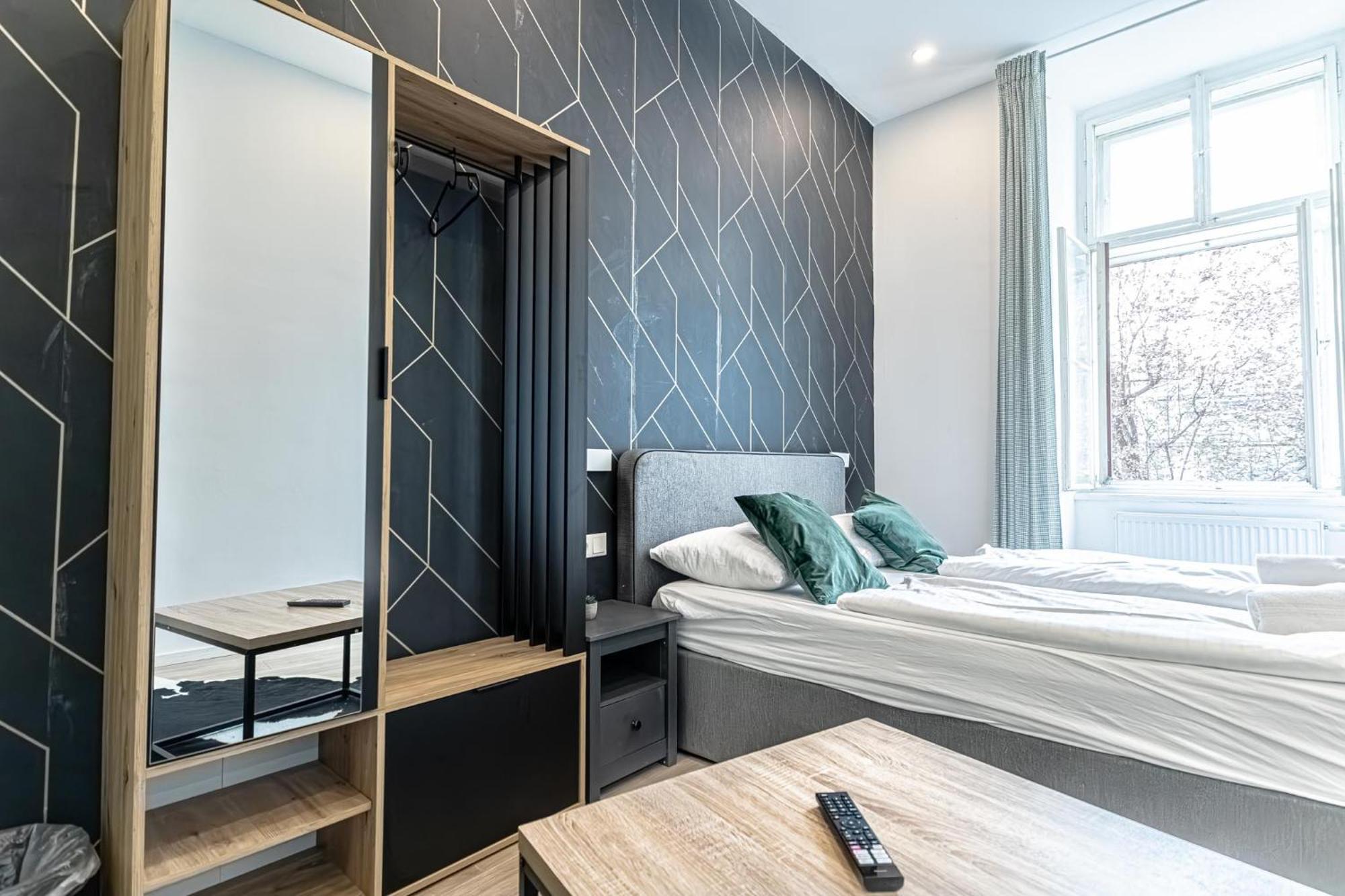 Mariahilfer Boutique Rooms - Virtual Reception & Self-Checkin Wenen Buitenkant foto