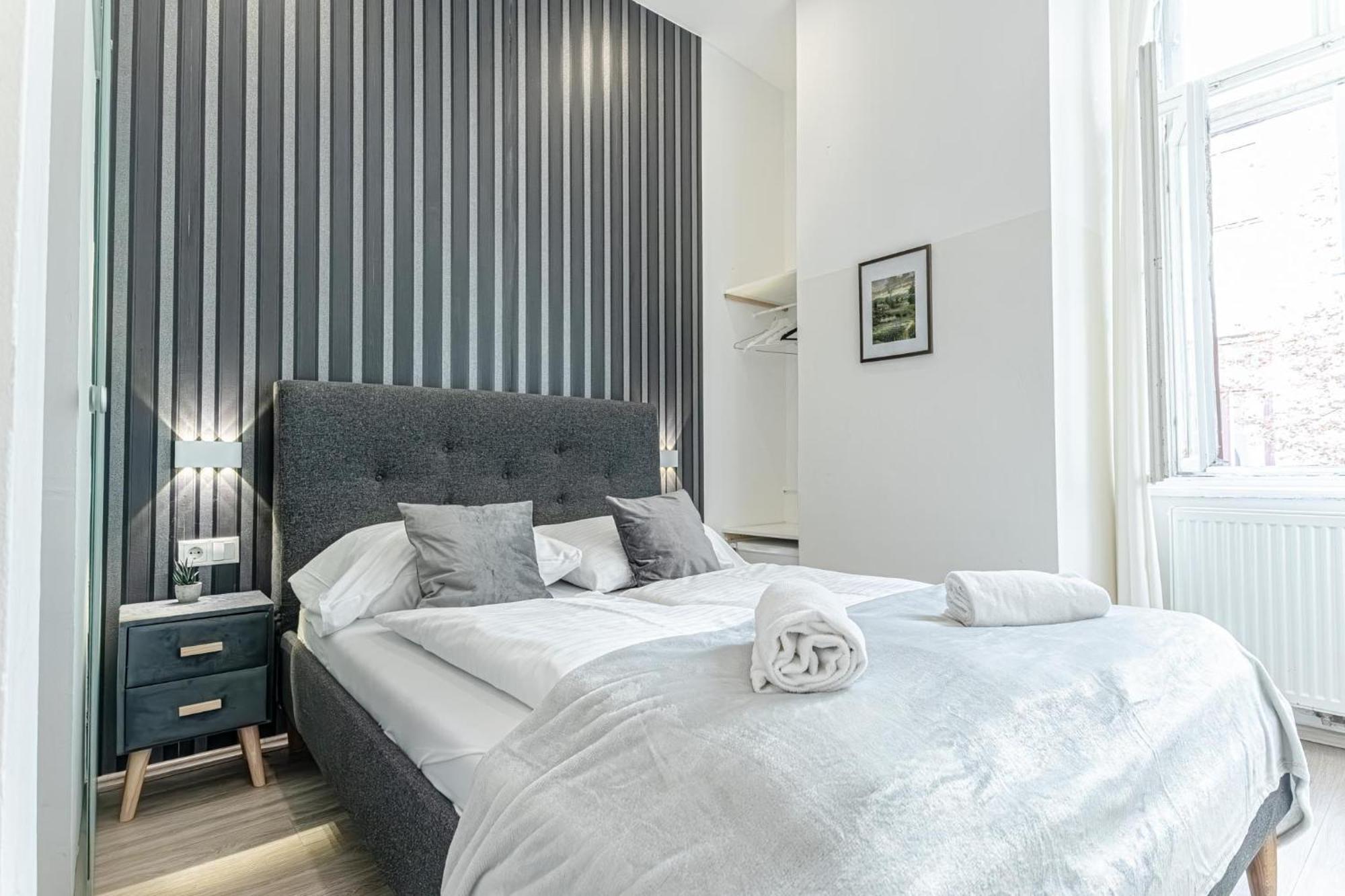 Mariahilfer Boutique Rooms - Virtual Reception & Self-Checkin Wenen Buitenkant foto