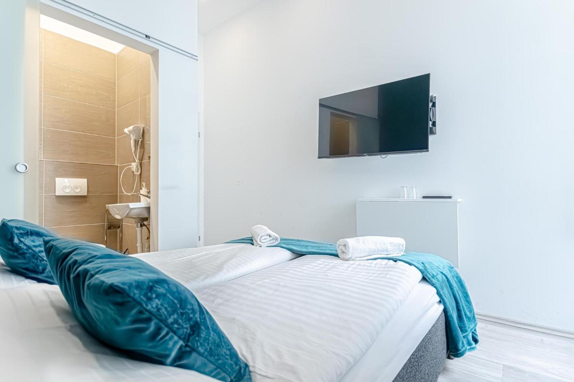 Mariahilfer Boutique Rooms - Virtual Reception & Self-Checkin Wenen Buitenkant foto